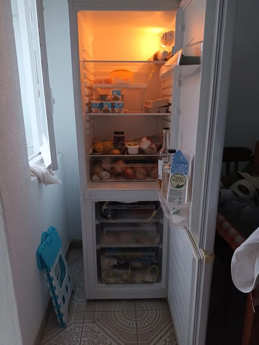 Super preço! Sommier+colchão/frigorífico/microondas