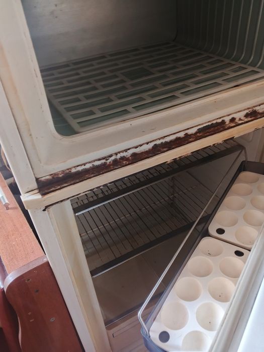 Продам холодильник