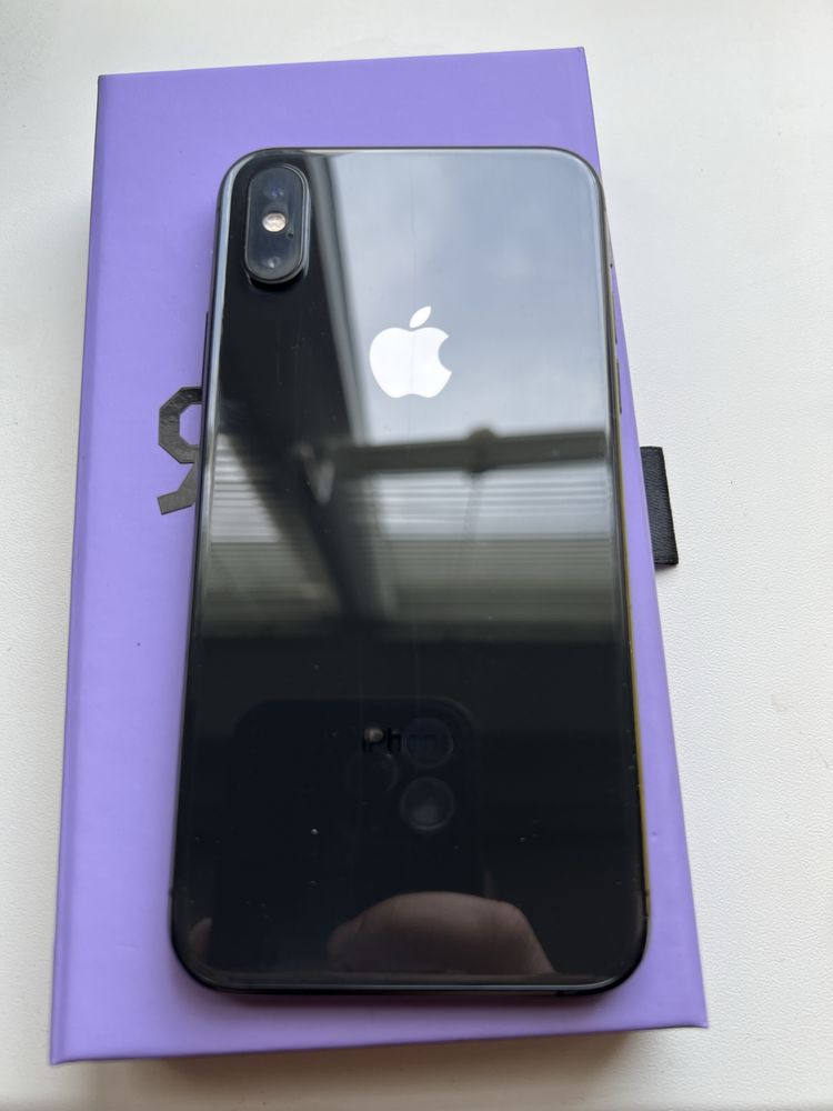 Продам Iphone xs 256 gb в хорошем состоянии