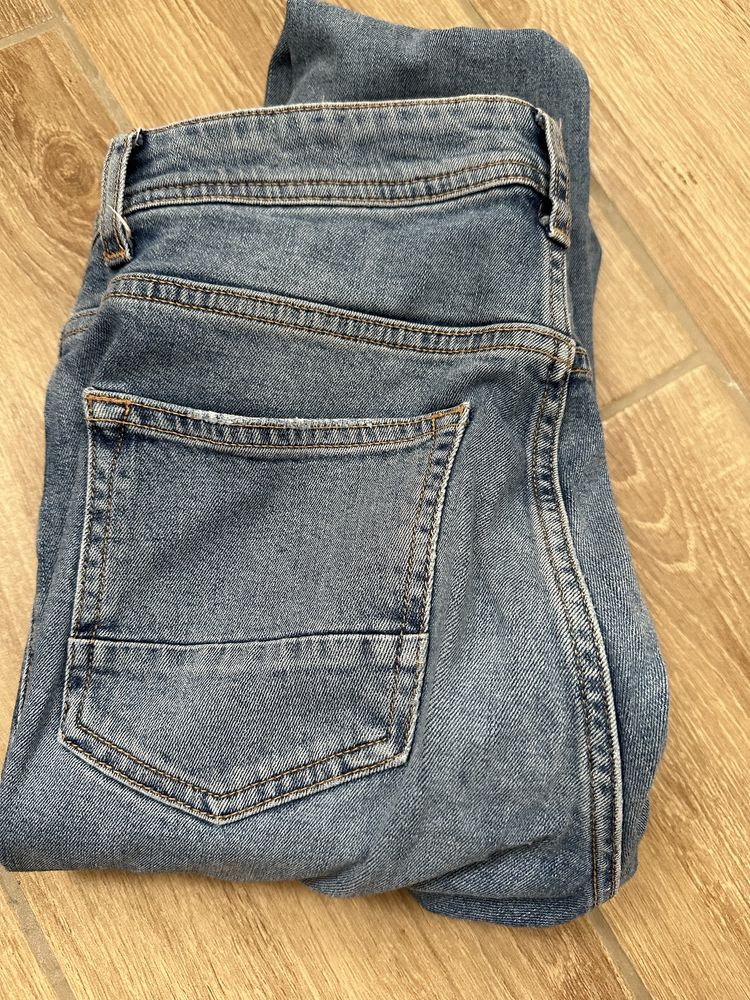 Джинси колінс slim fit W 26 (S-M)