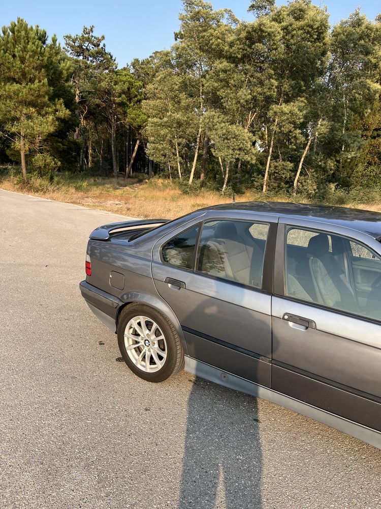 BMW 318tds sedan