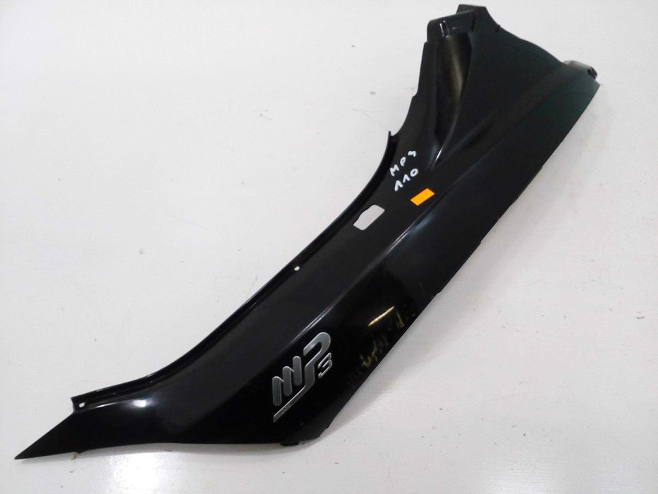 Piaggio mp3 lewa owiewka tył osłona bok