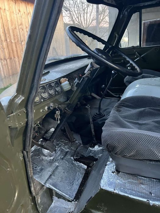 Продам уаз бортовий у хорошому стані