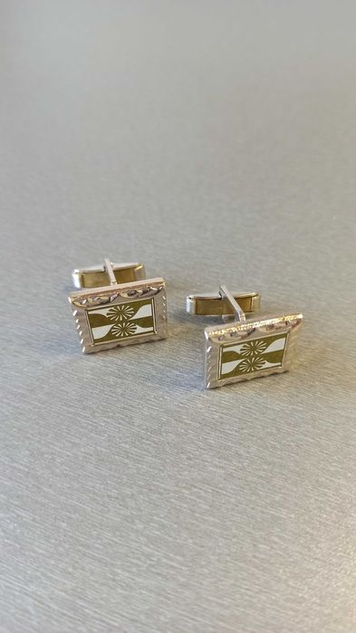 Продаю запонки времен СССР.