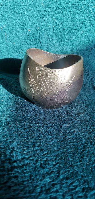 Vintage Posrebrzany grawerowany kubek