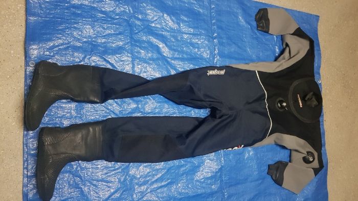 Fato Seco Typhon ProSprot