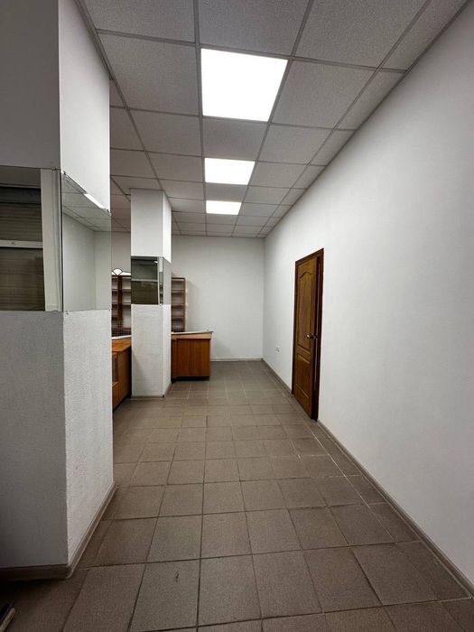 Оренда фасадного приміщення 41 м2 в центрі по вул. Франка