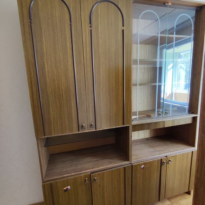 Меблева стінка з пеналом