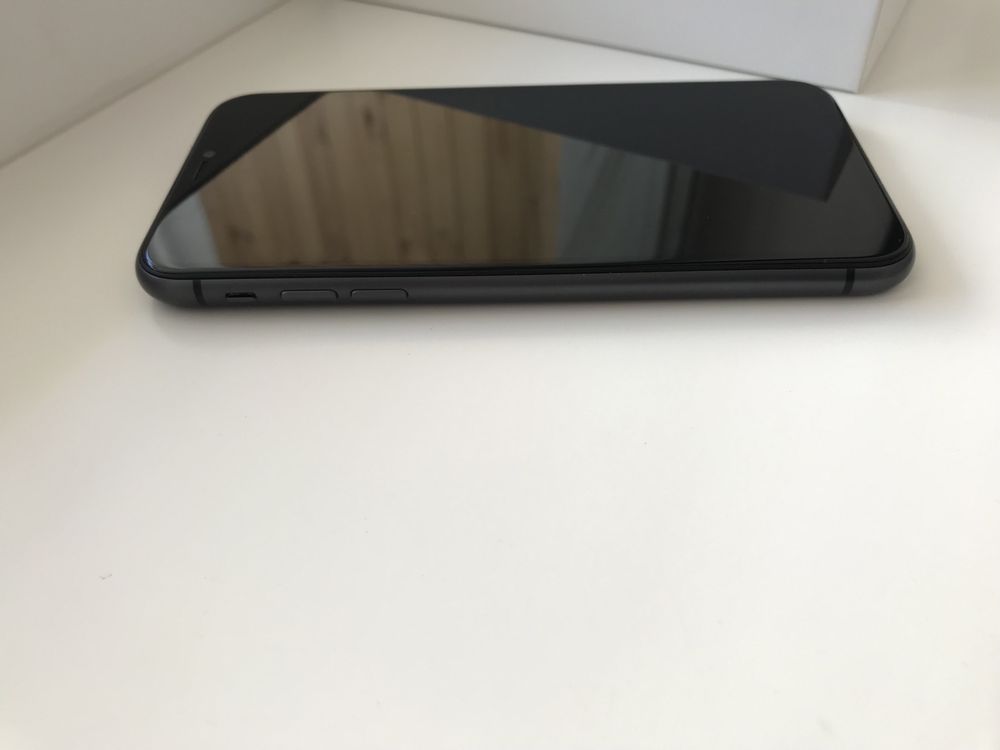 Apple iPhone 11 64 black neverlock