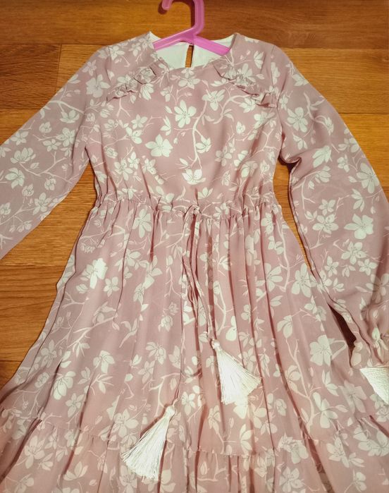 Святкова сукня для дівчинки, ніжна рожево-квіткова з воланами