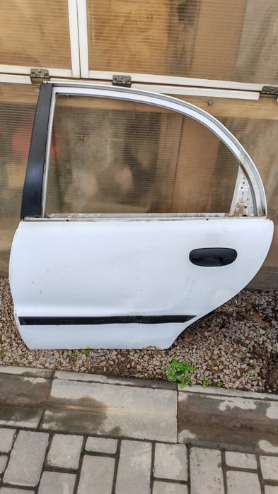 Двери ланос/сенс белые