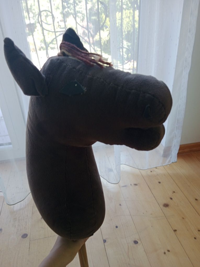 Hobby horse brązowy