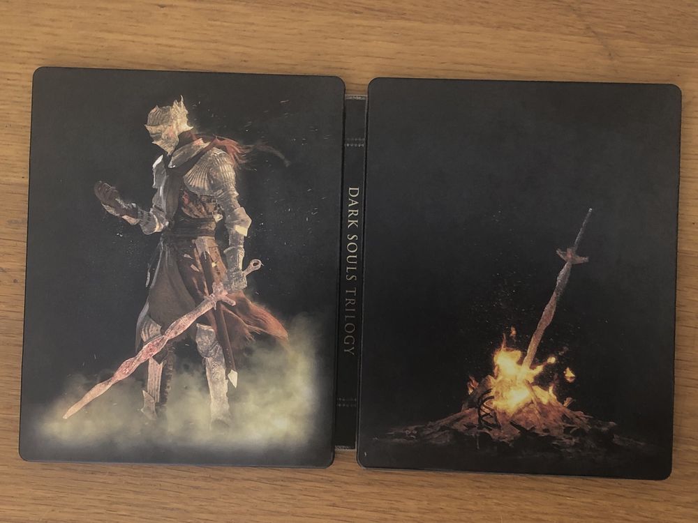 Dark Souls Trilogy PS4 em steelbook