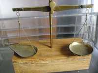 Balança de Mesa para Pólvora ou balança de ourives com os pesos