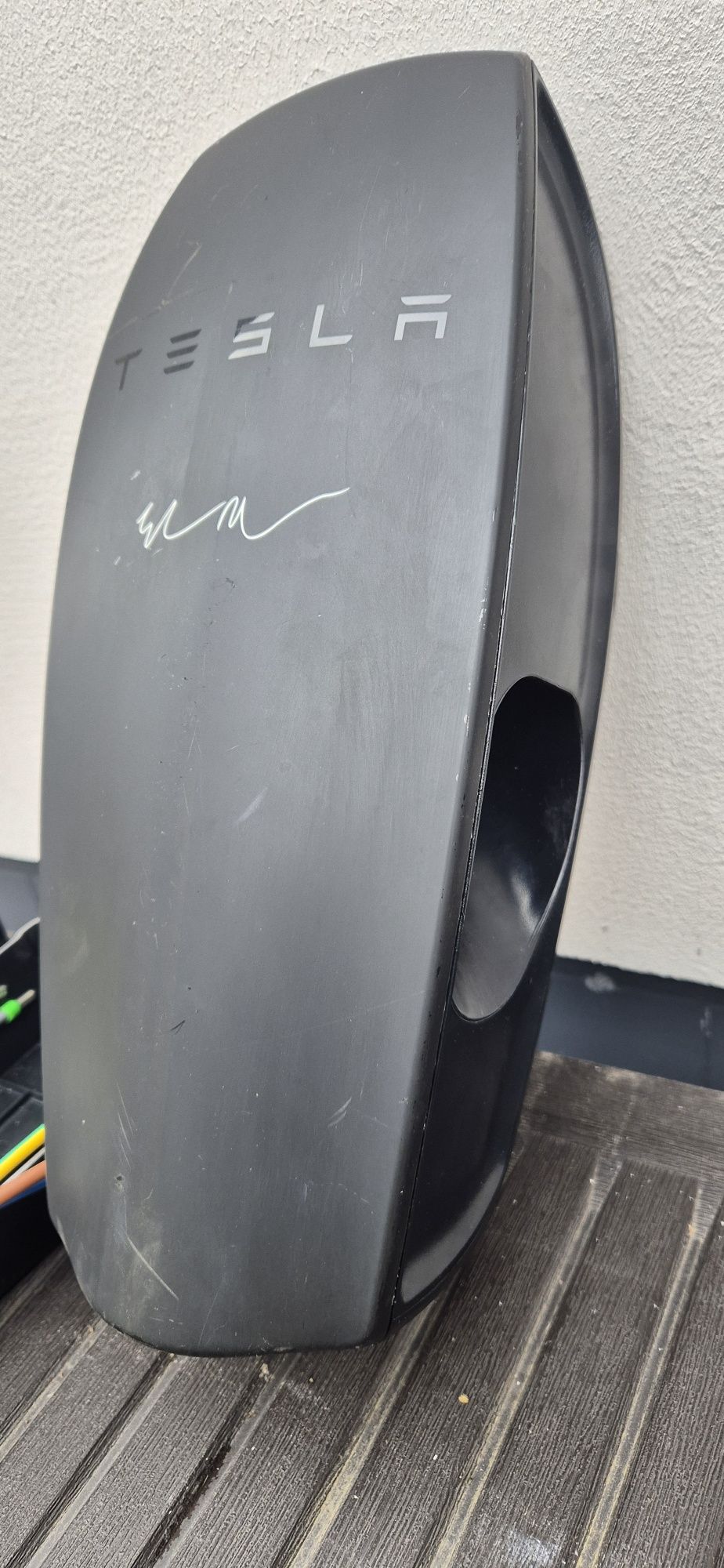 Tesla Wollbox Ładowarka