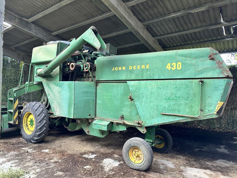Ceifeira debulhadora John Deere 430