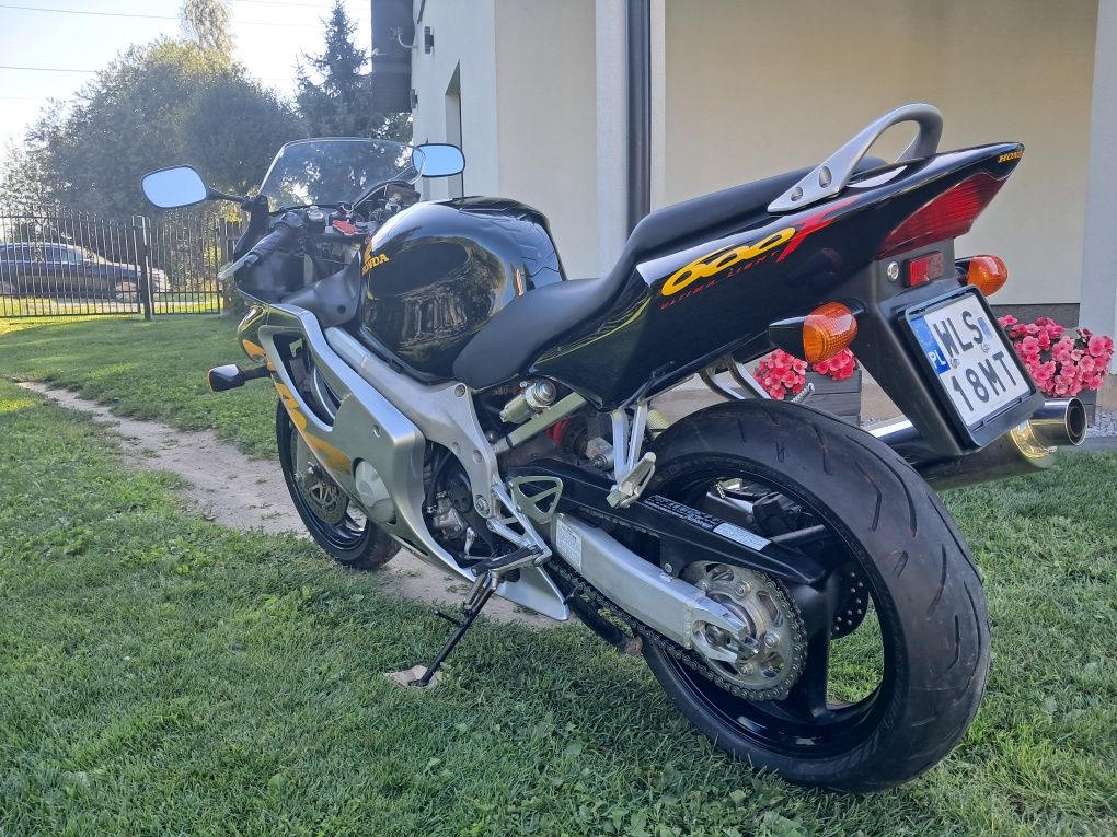 Honda CBR F4 600 przebieg 25000