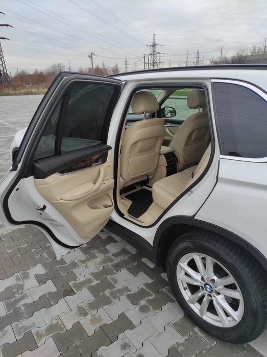 Автомобіль BMW X5