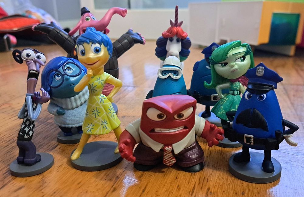 Bonecos personagens Disney