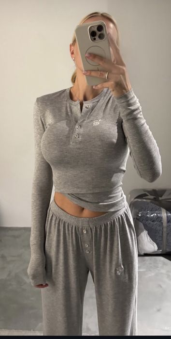 Дуже стильний костюм Ace