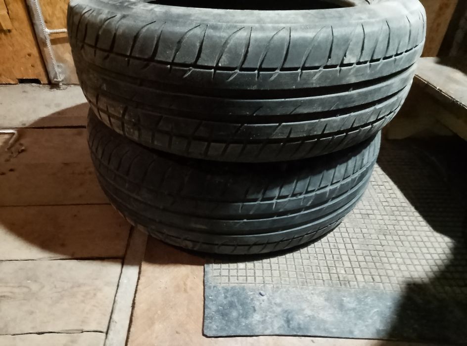 Продаю два колеса шини 205,60,16