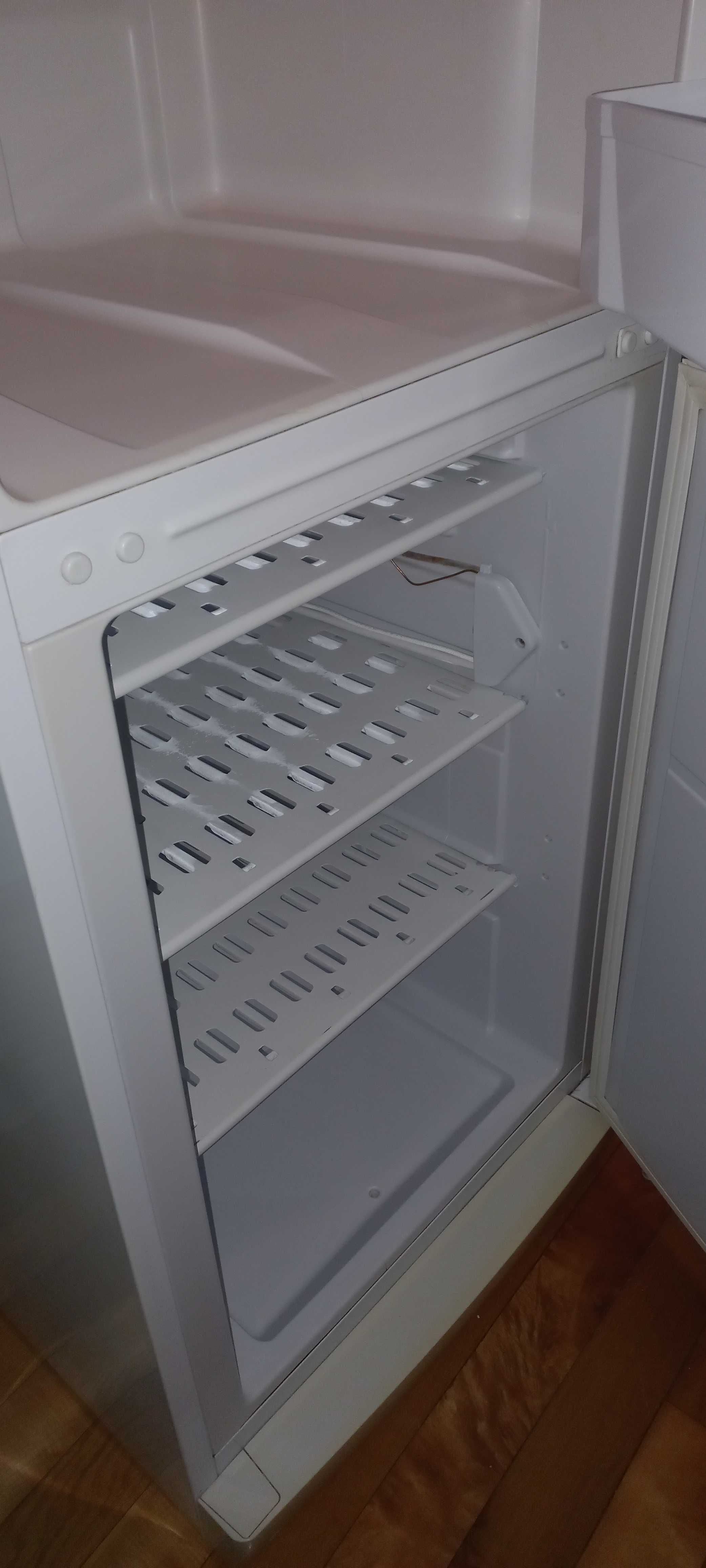 Холодильник продаю ив звяку з виїздом
