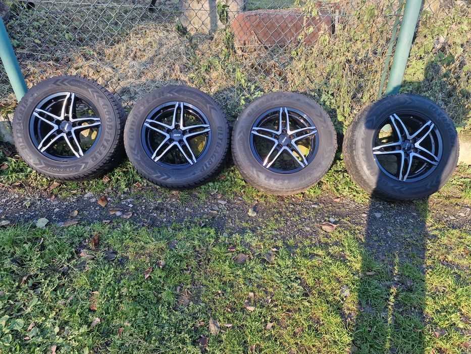 Koła Opony Audi Q5 5×112 235/65R17 4szt