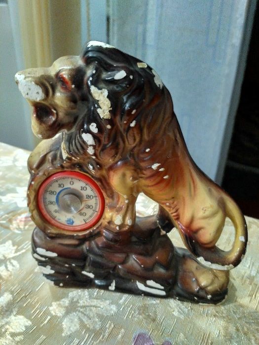 Статуэтки               .