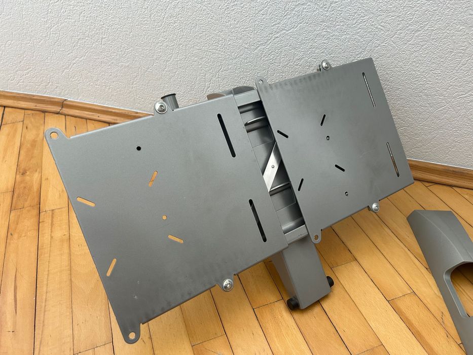 Кронштейн для кріплення телевізора на стіну Vogel's