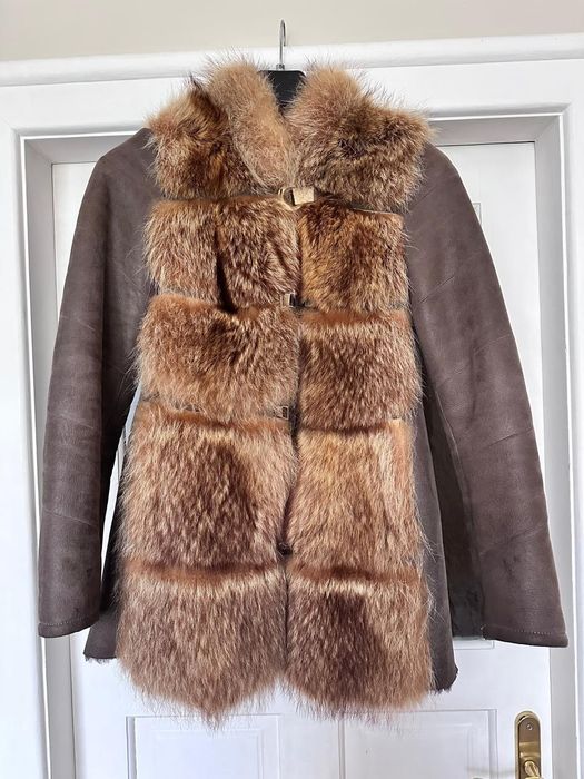 Натуральна дублянка з хутром єнота.