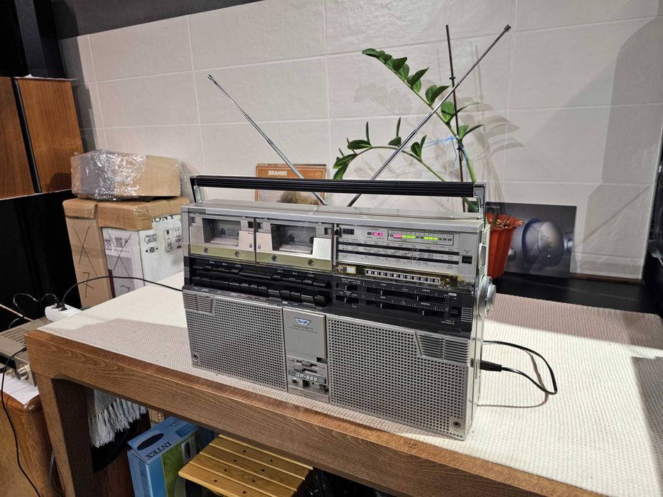 Магнітола SHARP GF-666