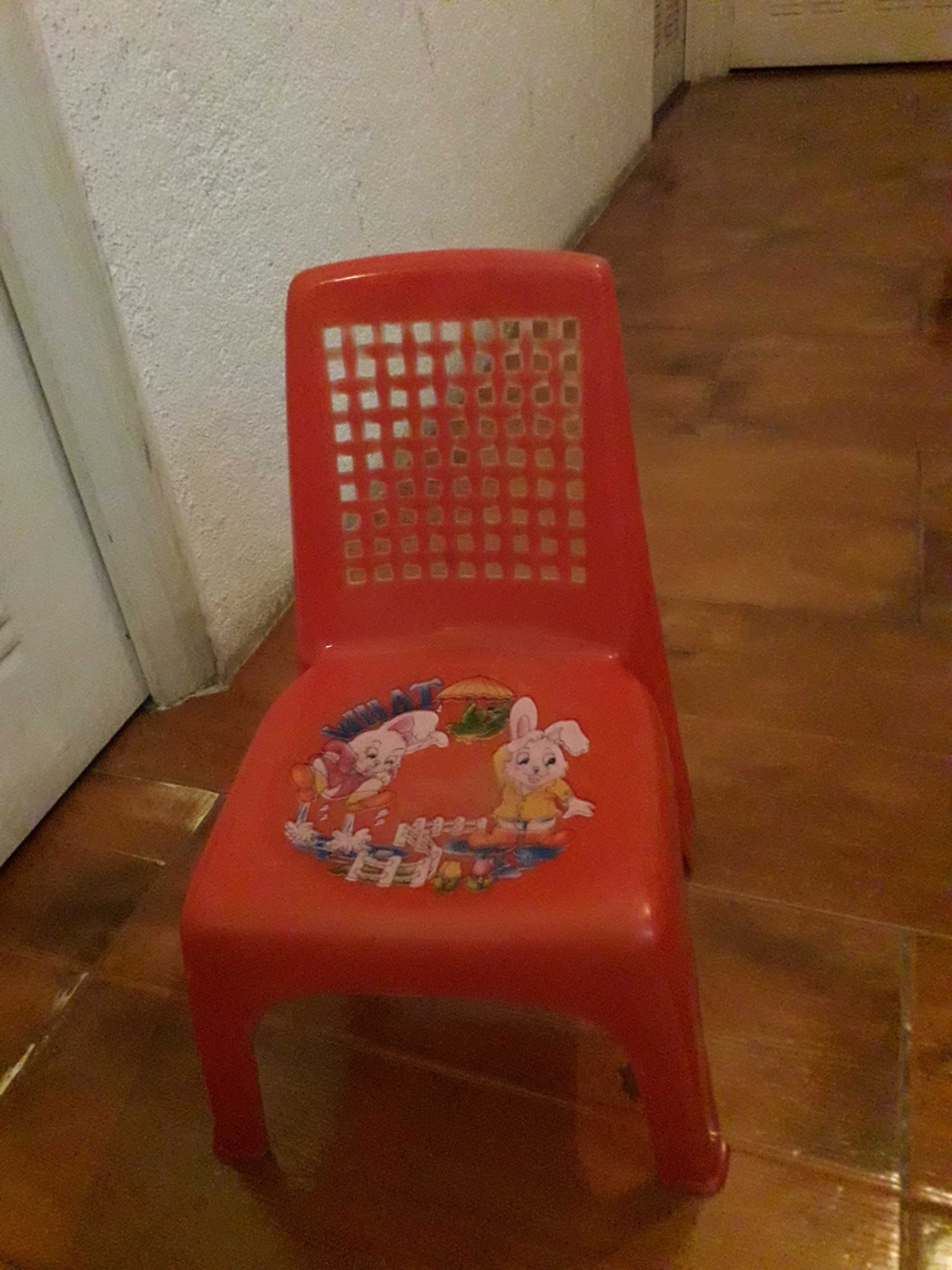 Cadeira de criança (plástico)