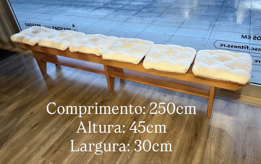 Banco em pinho maciço