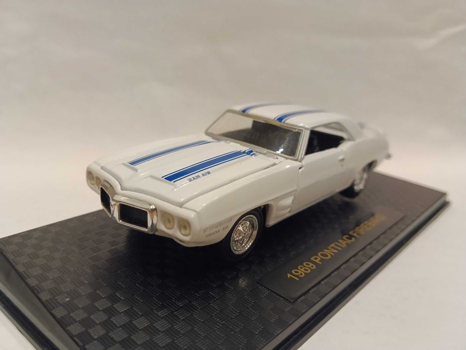 1969 Pontiac Firebird Trans Am - Road Champs 1:43, diecast 1998