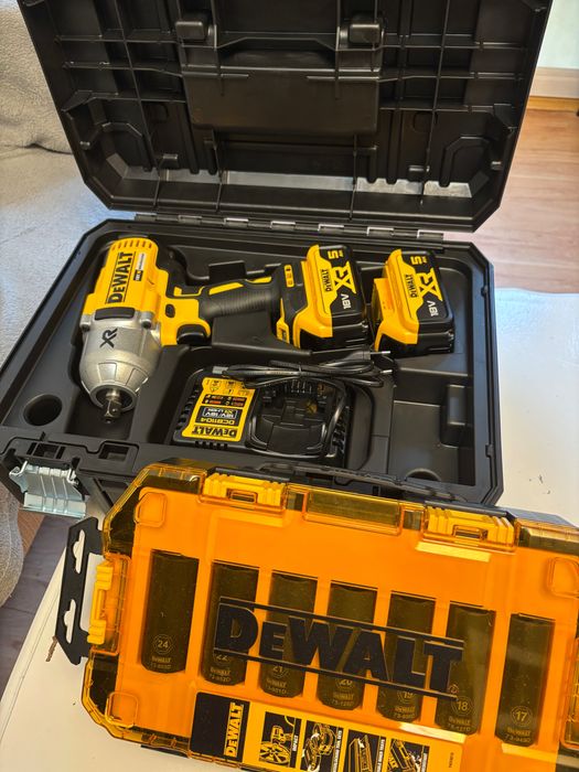 Klucz udarowy DeWALT DCF899P2 18V + zestaw nasadek udarowych. Nowy!!!