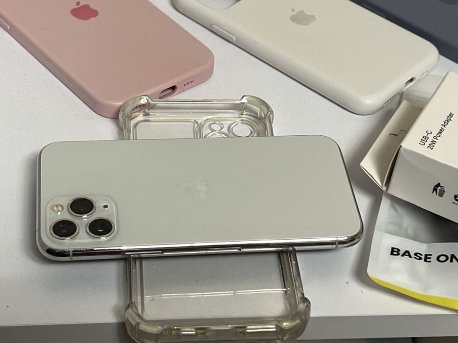 Айфон 11 про 256Гб хороший стан з повним комплектом