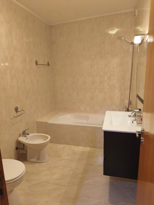 Apartamento T3 com garagem
