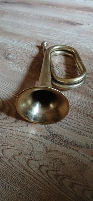 Mosiężna trąbka sygnalowa