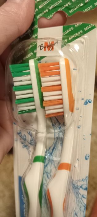 Зубна щітка/паста