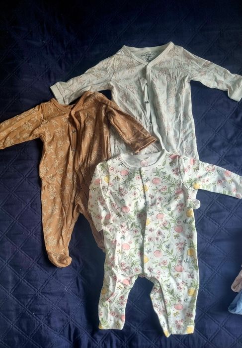 Zestaw/paka ubranek dla dziewczynki r.56/62