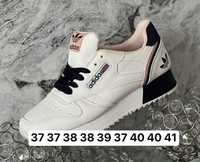 Buty sportowe damskie