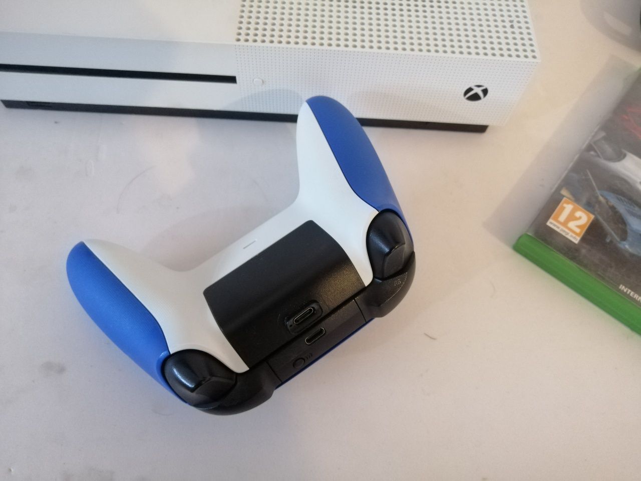Xbox one s + The crew