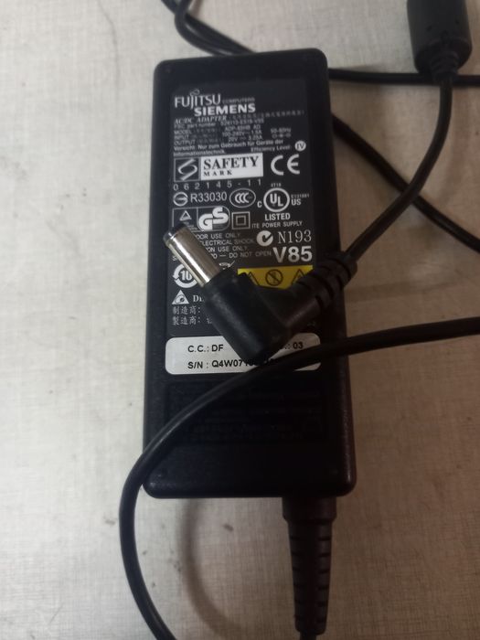 Zasilacz fujitsu 20v 3,25a sprawny