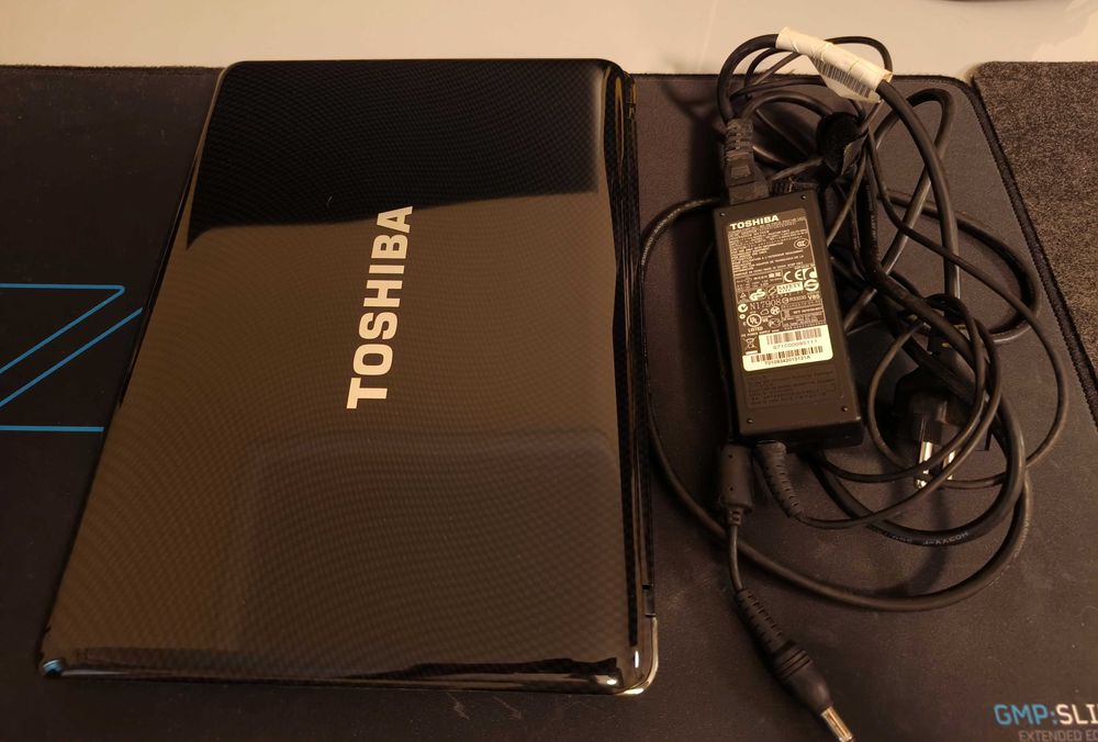 Computador Portátil Toshiba Satellite T110-107