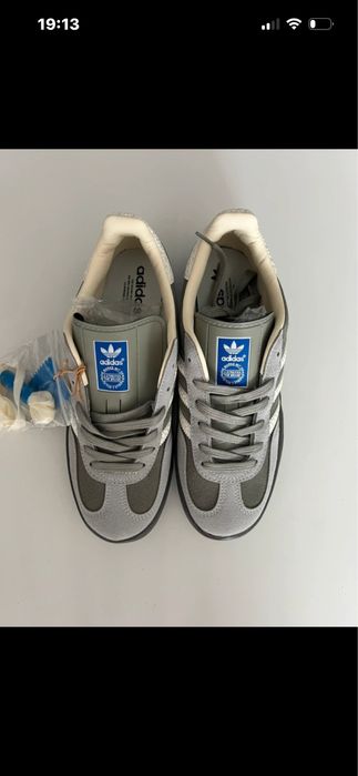 Adidas Gazelle, Cinsentas