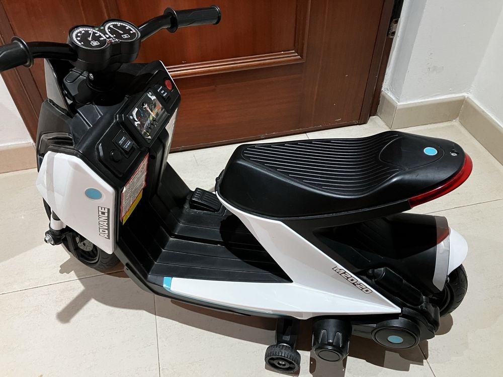 Mota eletrica infantil