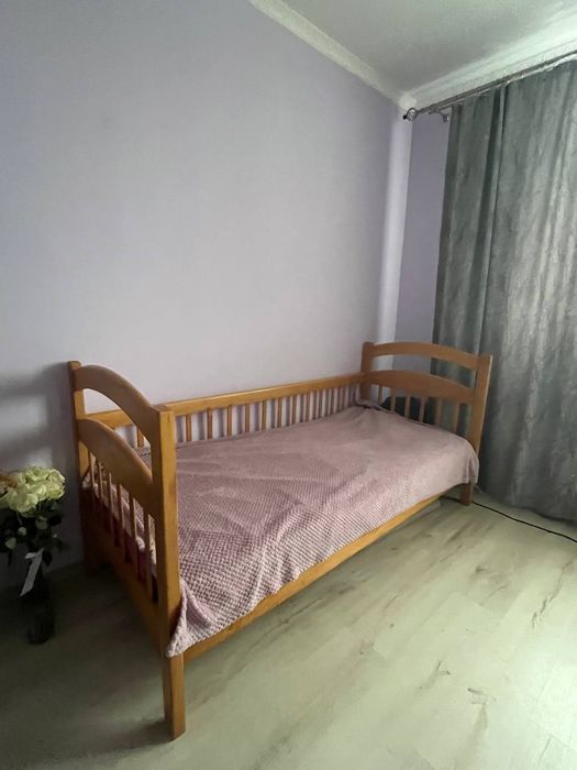 Односпальне ліжко з матрацом