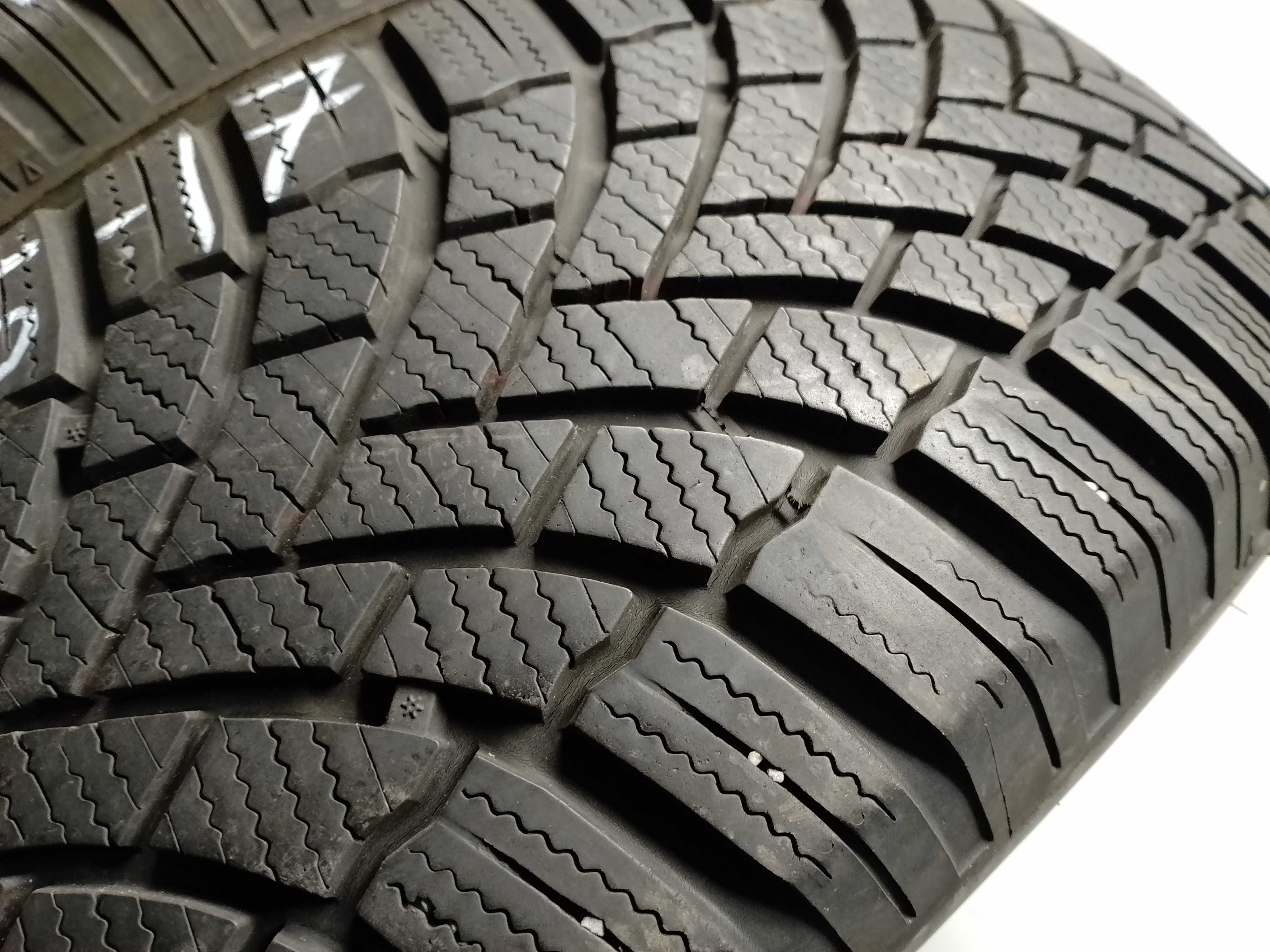 215/65 17 Bridgestone Blizzak LM005/ 1021/1321 Obrzycko Z1109