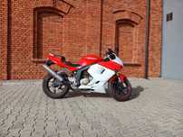 HYOSUNG GT125R nie suzuki, aprilia rsv