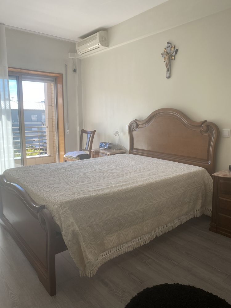 Quarto castanho